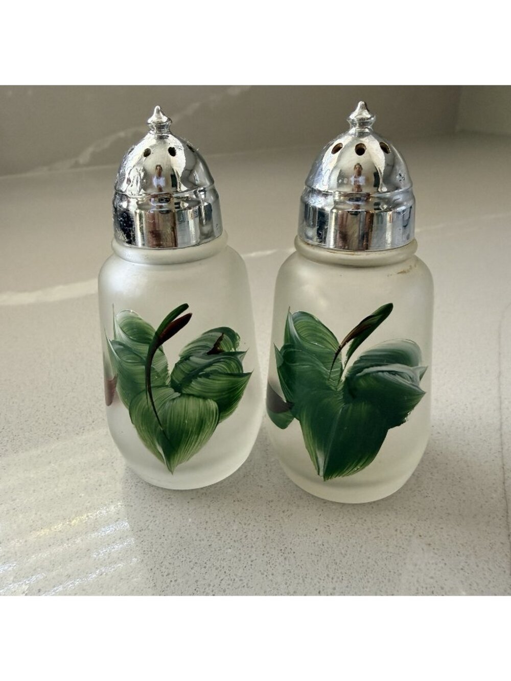 Vintage Hazel Atlas Hand Painted Salt And Pepper Shakers Frosted Green Leaves